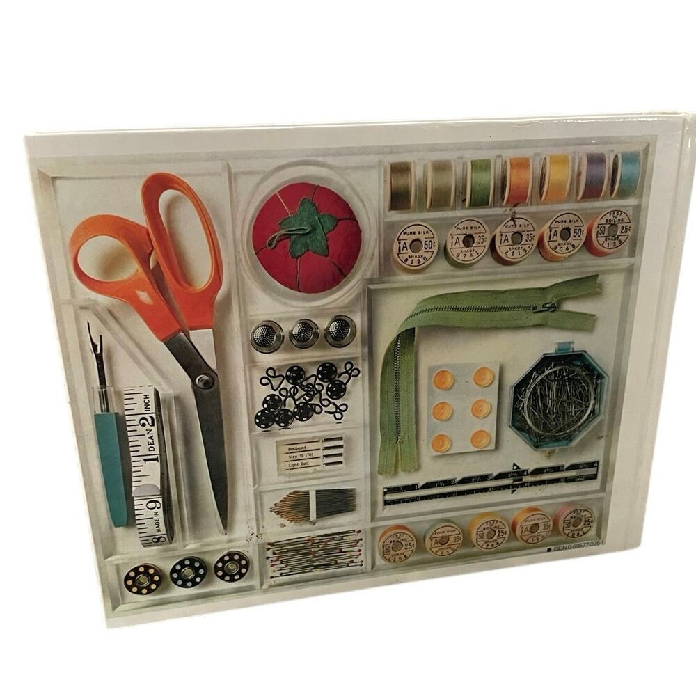 READER DIGEST COMPLETE GUIDE SEWING HARD COVER BOOK 1992 EDITION - Picture 2 of 8